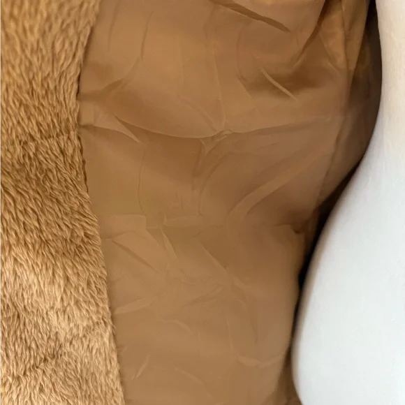 Luxurious Brown Fleece Coat - Picture 6 of 6